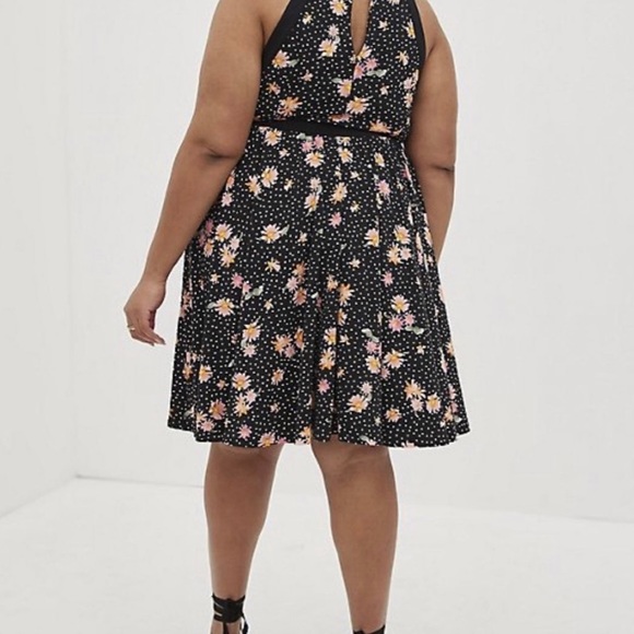 Torrid 2X floral halter top dress. New With Tag. - Picture 2 of 7